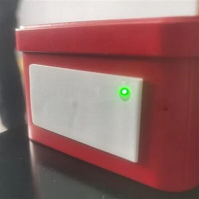 Etichetta adesiva leggera RFID